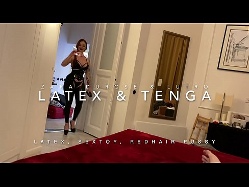 ❤️ Demi-soeur rousse en costume de latex baisée par son demi-frère ❤️ Porno at us ❌❤